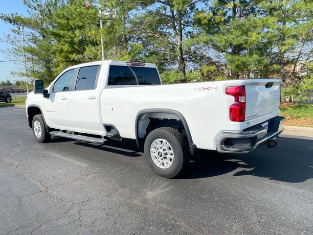 Used 2025 Chevrolet Silverado 2500 LT w/ Convenience Package AWD/4WD image 3