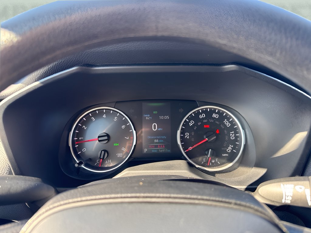 Used 2022 Toyota RAV4 XLE w/ Convenience Package FWD image 21