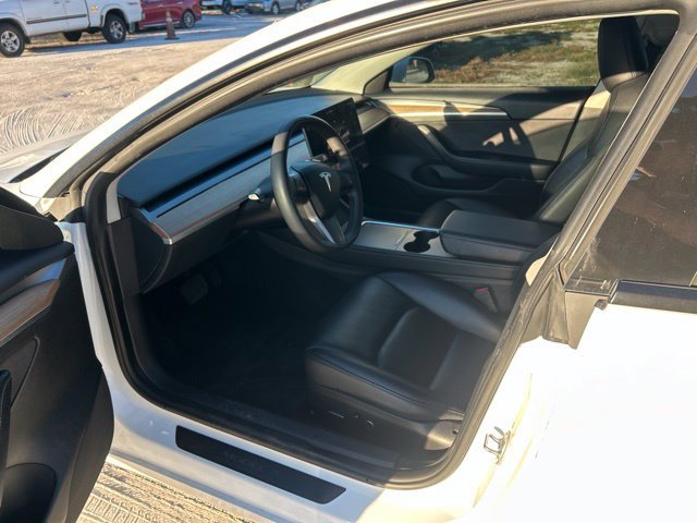 Used 2023 Tesla Model 3 Standard Range RWD image 5