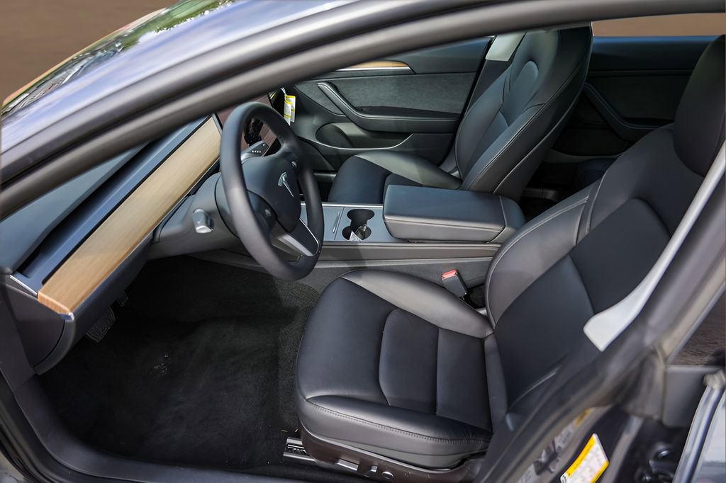Used 2022 Tesla Model 3 RWD image 9