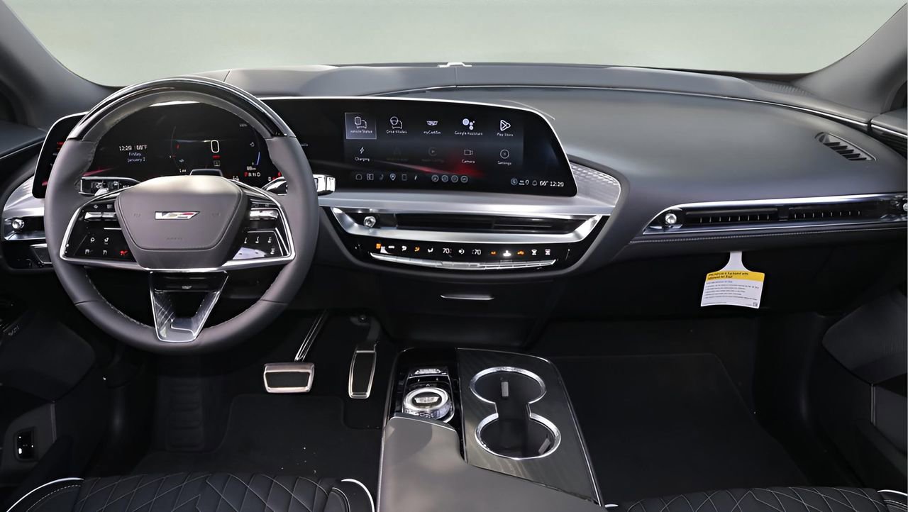 New 2026 Cadillac Lyriq V image 14