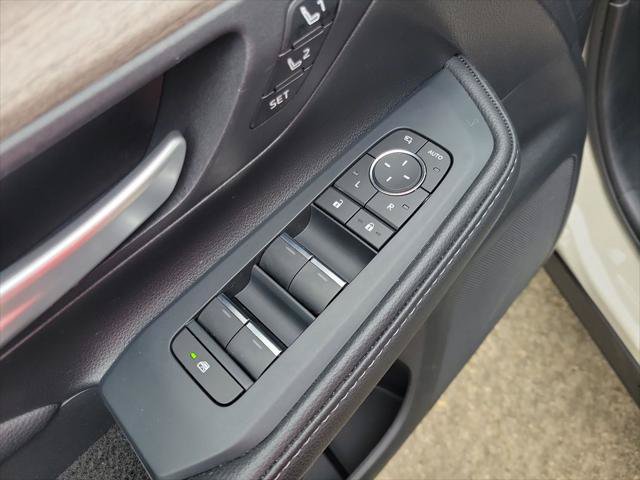 Certified 2024 Toyota Grand Highlander AWD image 13