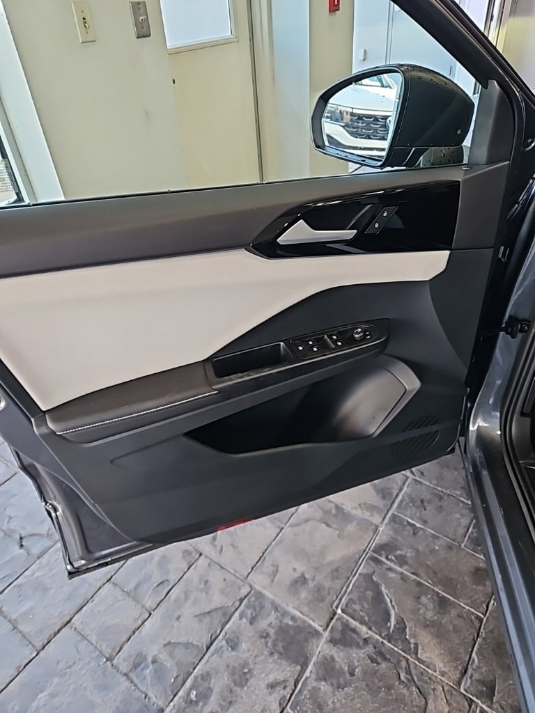 New 2026 Volkswagen Taos S image 25