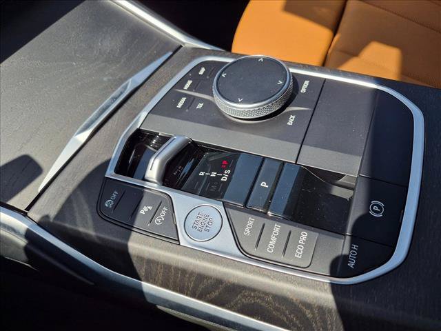 Used 2023 BMW 330i Sedan w/ Premium Package RWD image 14