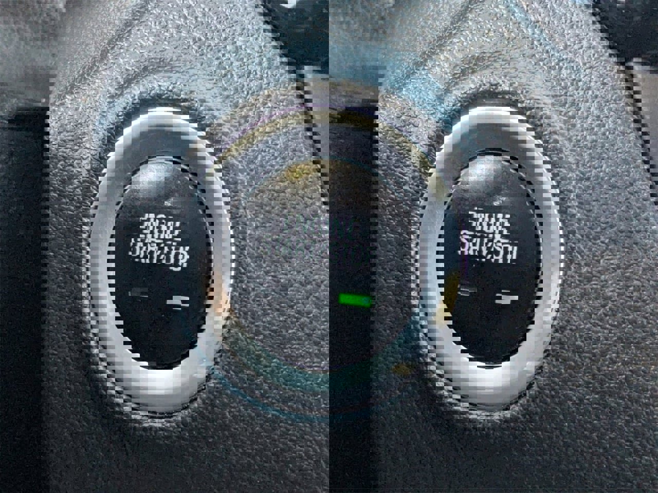 Used 2019 Buick Envision Essence image 28