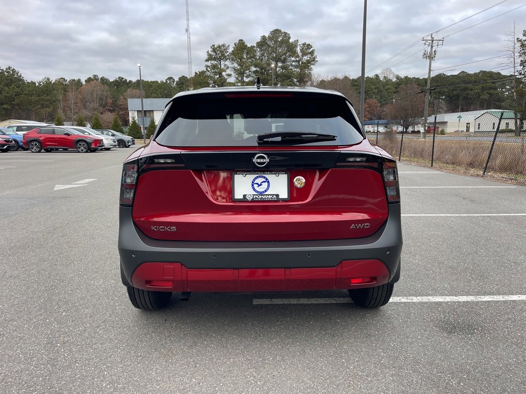 Used 2025 Nissan Kicks SV image 6