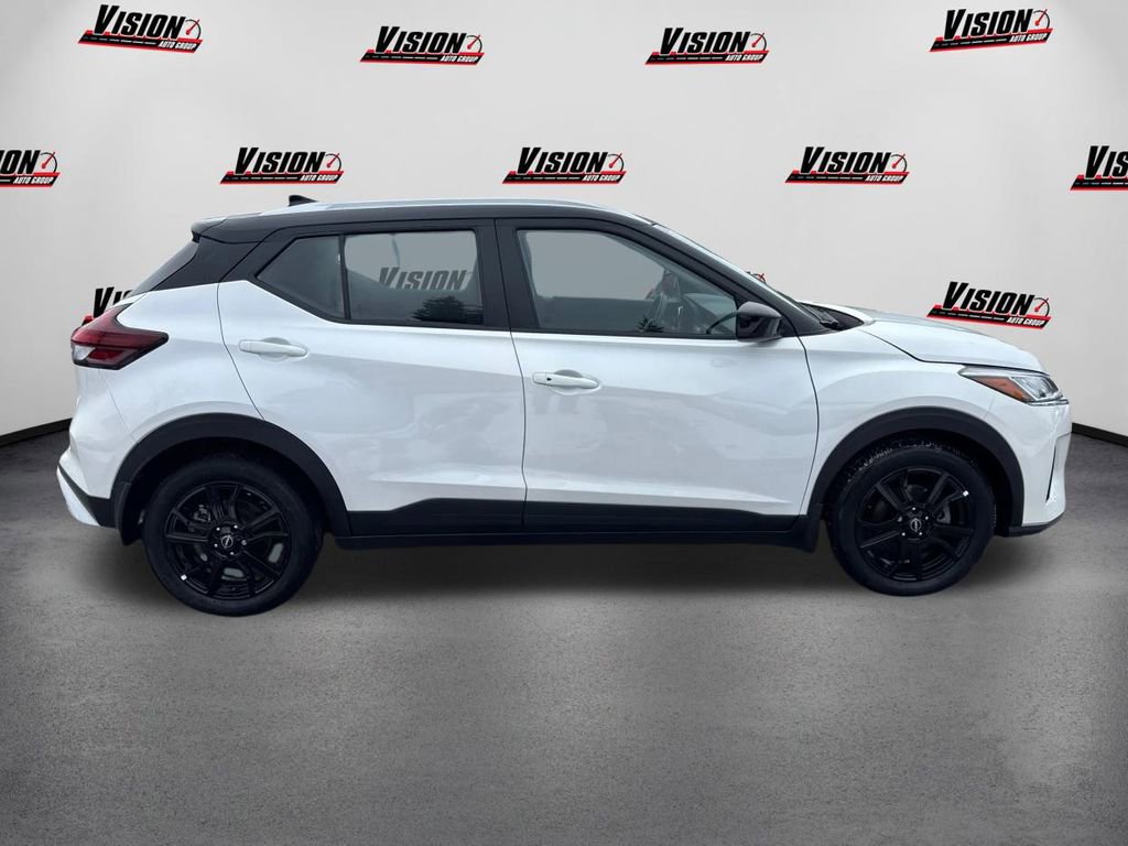 Certified 2024 Nissan Kicks SV w/ Interior Electronics Package image 4