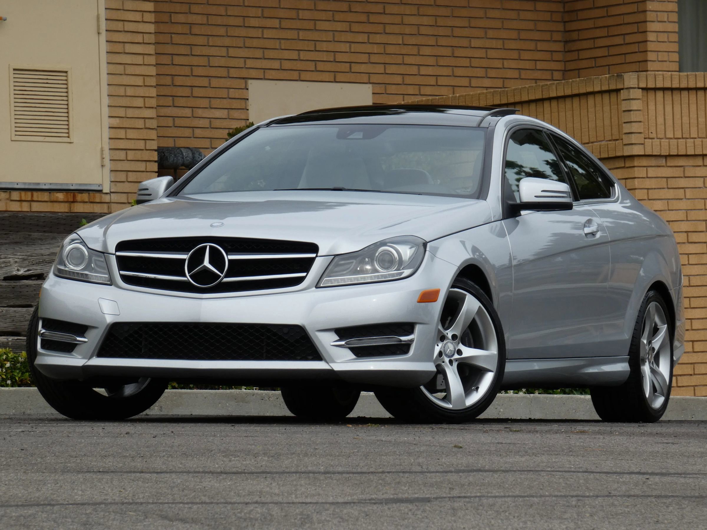 Used 2015 Mercedes-Benz C 350 Coupe image 12