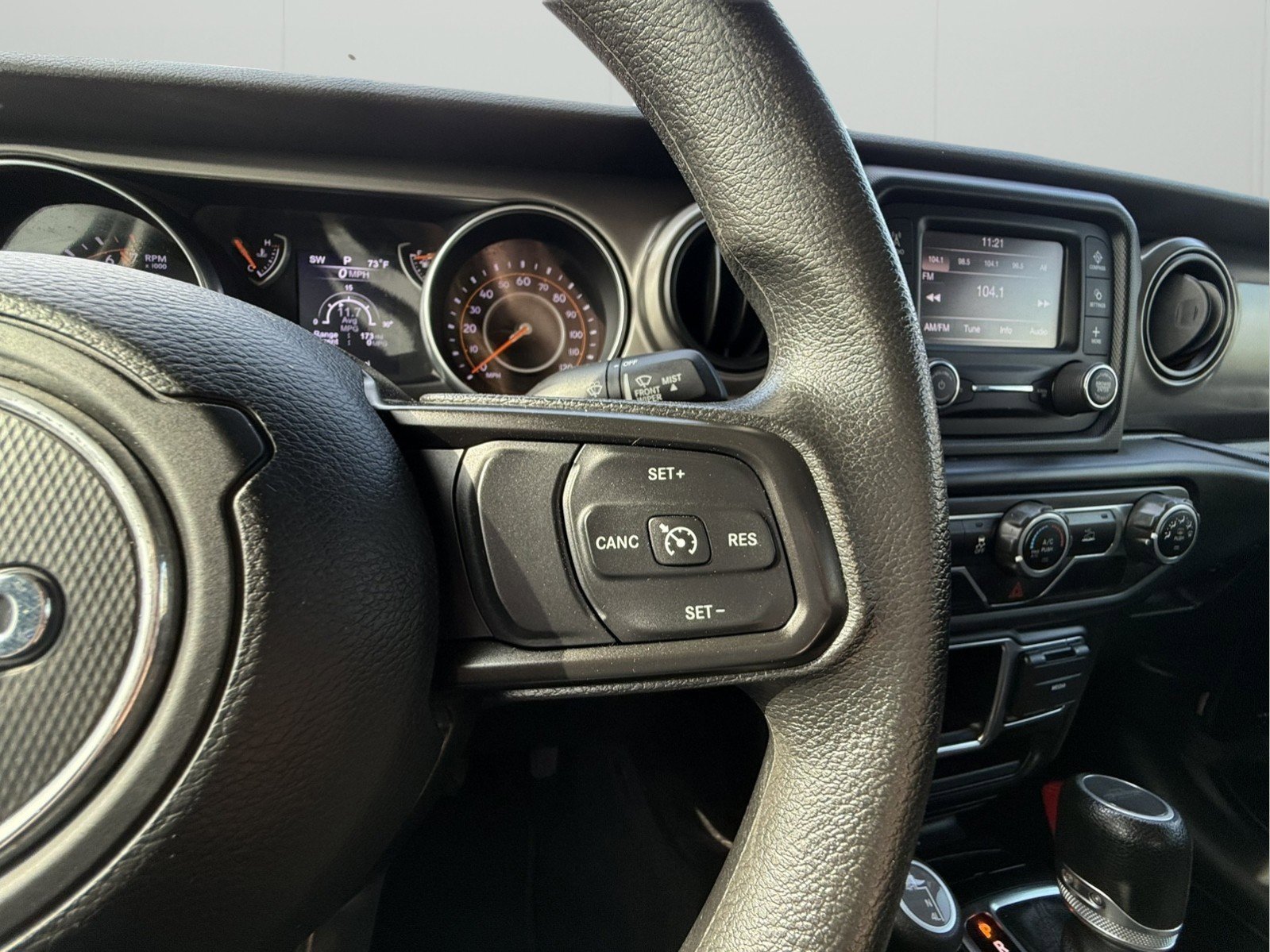 Used 2020 Jeep Gladiator Sport image 22