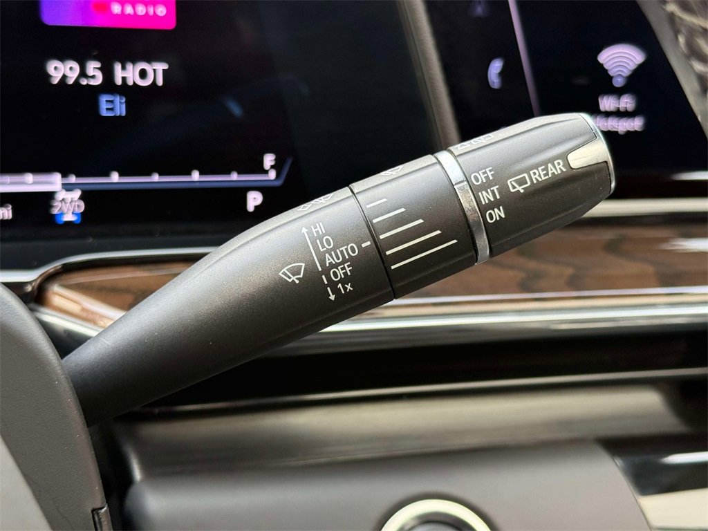 Used 2024 Cadillac Escalade ESV Sport Platinum w/ LPO, Floor Liner Package image 33