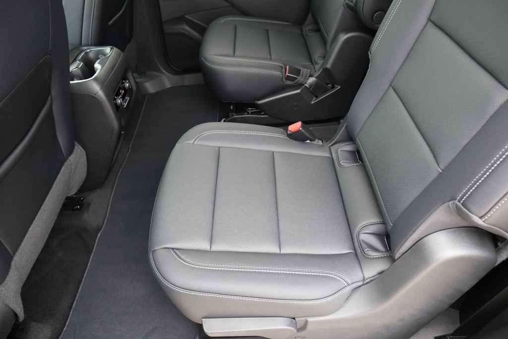 New 2026 Chevrolet Traverse LT w/ Driver Confidence Package image 12