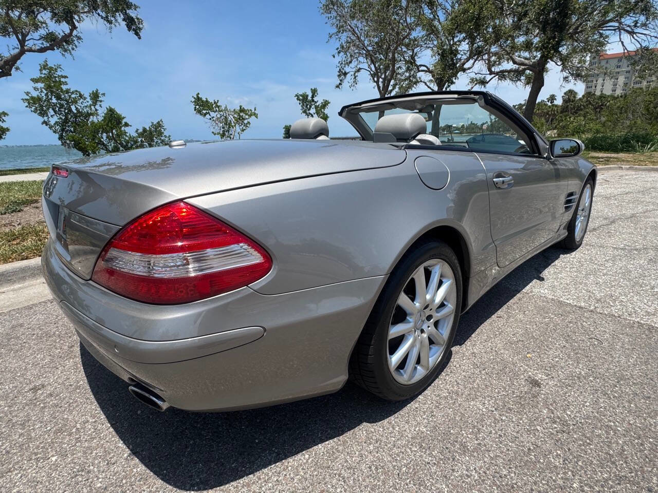 Used 2007 Mercedes-Benz SL 550 image 37