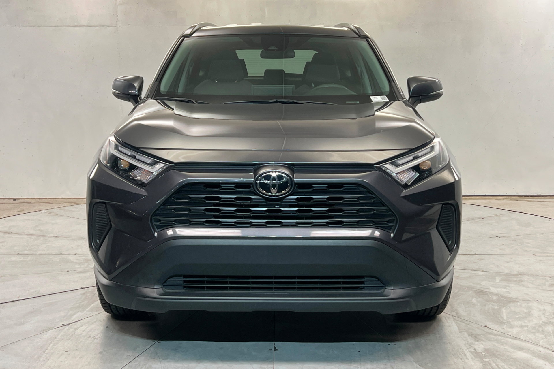 Used 2025 Toyota RAV4 XLE FWD image 9