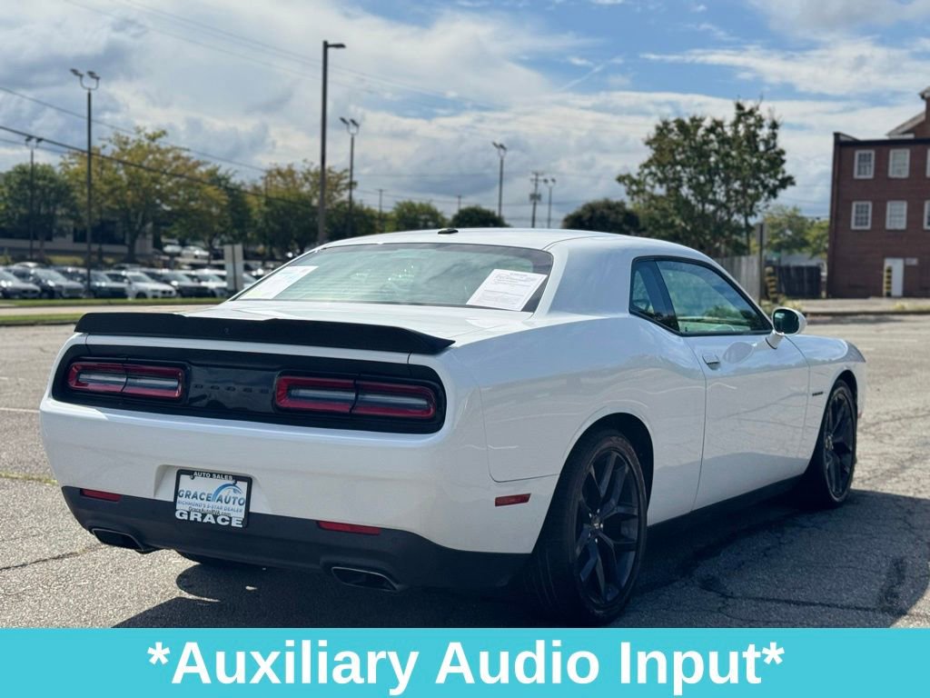 Used 2022 Dodge Challenger R/T w/ Blacktop Package image 10