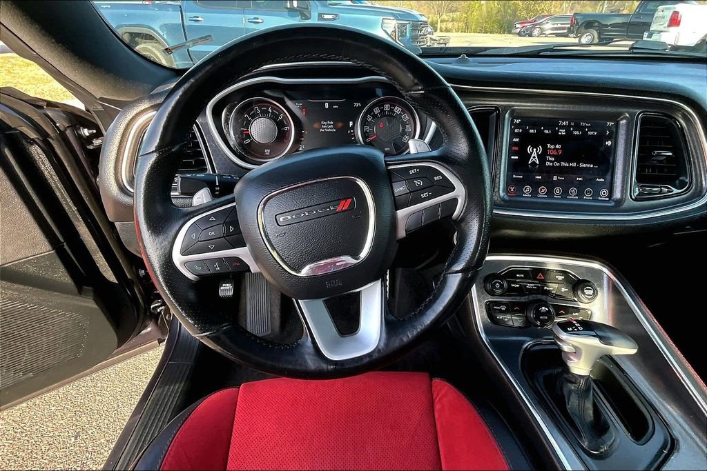 Used 2017 Dodge Challenger GT w/ Driver Convenience Group image 5