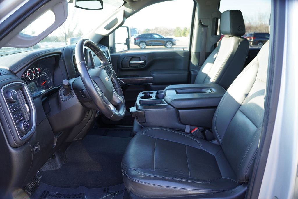 Certified 2022 Chevrolet Silverado 3500 LTZ w/ Gooseneck/5TH Wheel Package image 19