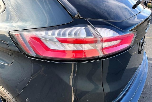 Used 2022 Ford Edge ST-Line w/ Class II Trailer Tow Package image 23
