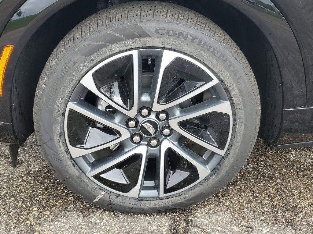 New 2025 Cadillac Optiq Sport 1 image 33