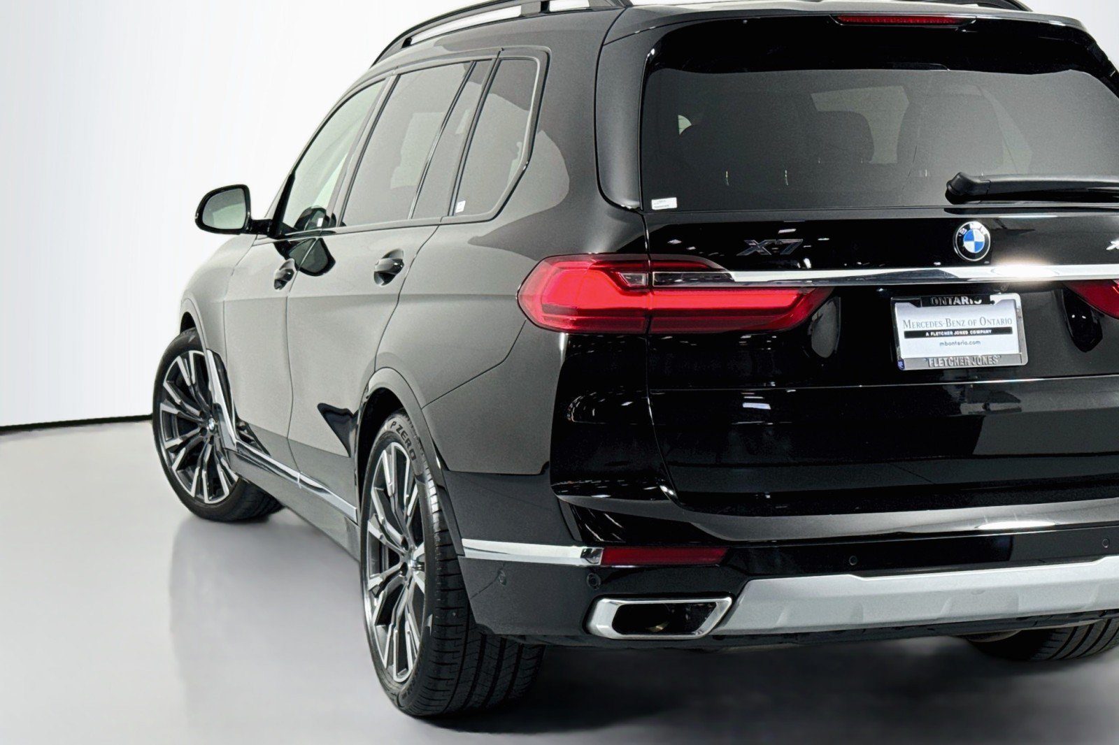 Used 2022 BMW X7 xDrive40i w/ Premium Package AWD/4WD image 16
