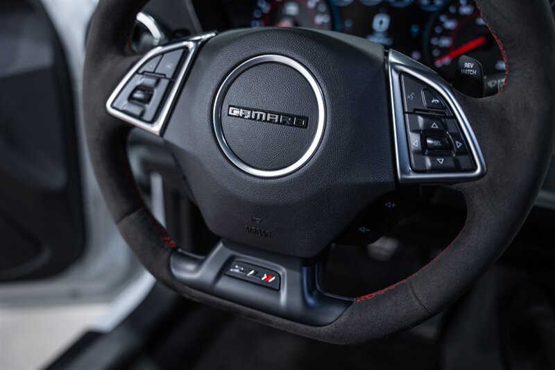 Used 2018 Chevrolet Camaro ZL1 RWD image 46