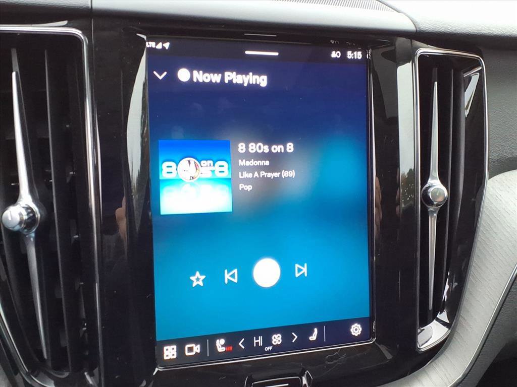 Certified 2025 Volvo XC60 B5 Plus image 23