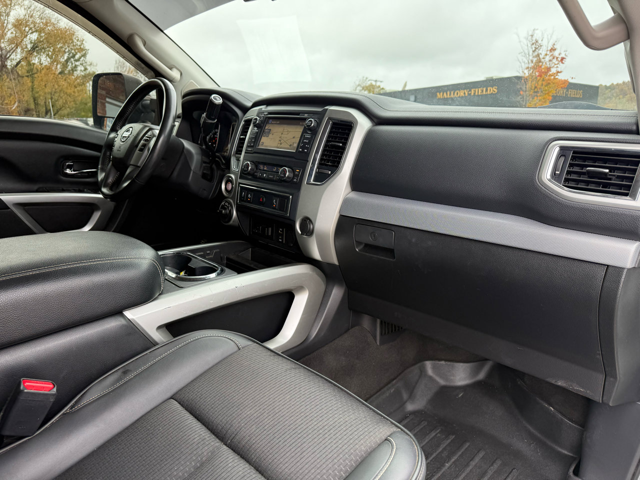 Used 2017 Nissan Titan PRO-4X image 26