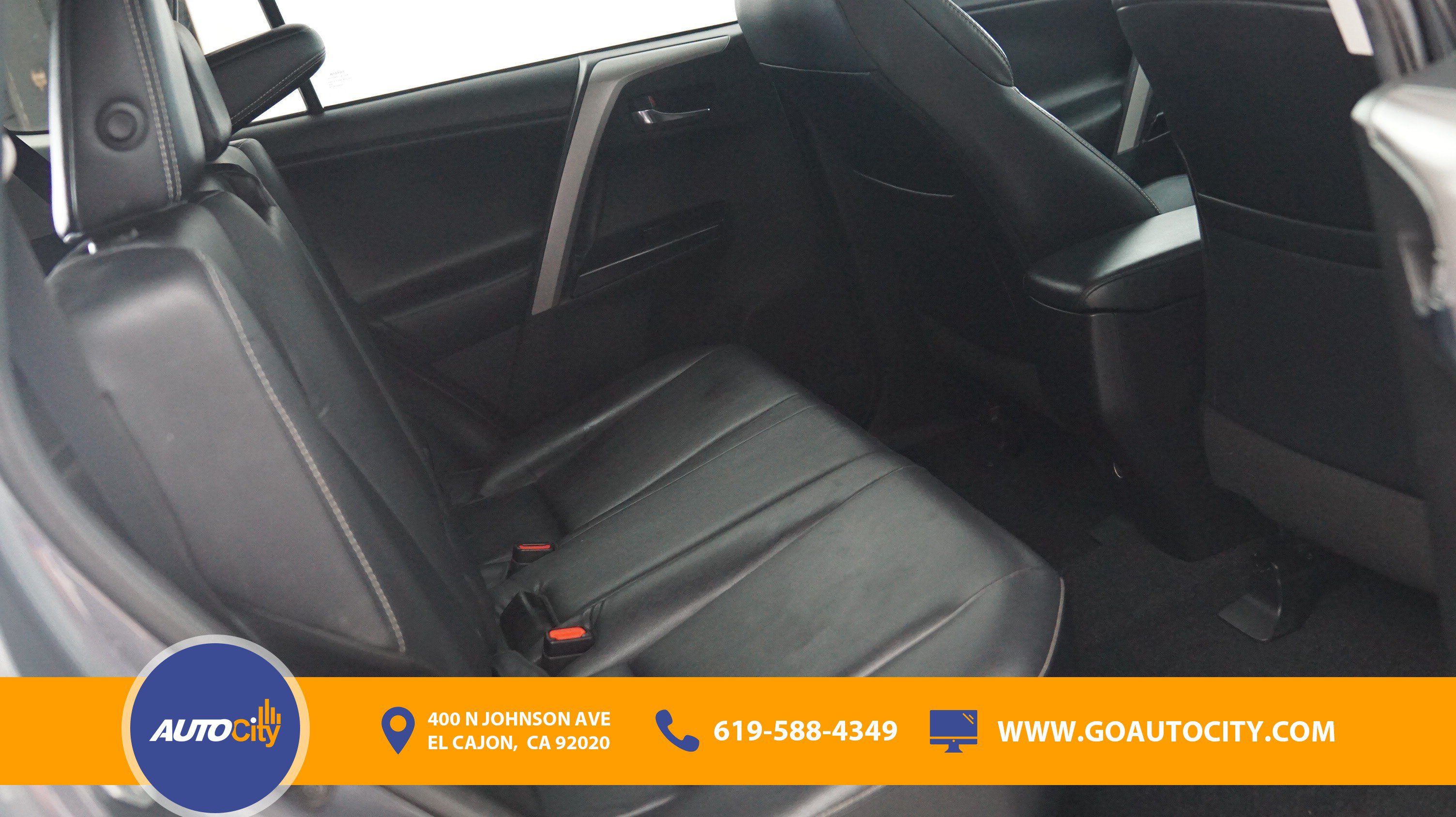 Used 2018 Toyota RAV4 Limited w/ Advanced Technology Package FWD image 11