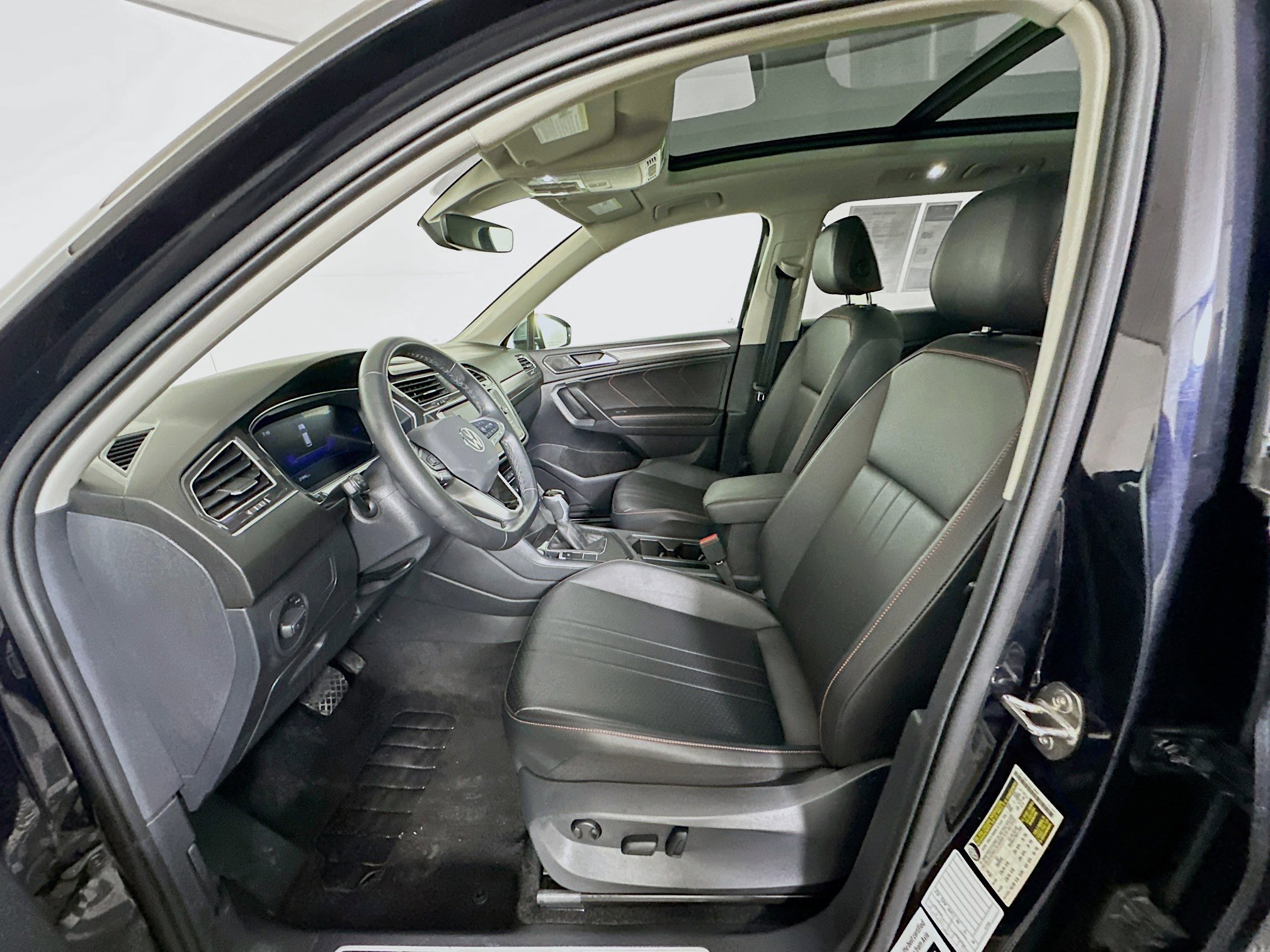 Used 2024 Volkswagen Tiguan Wolfsburg Edition image 13