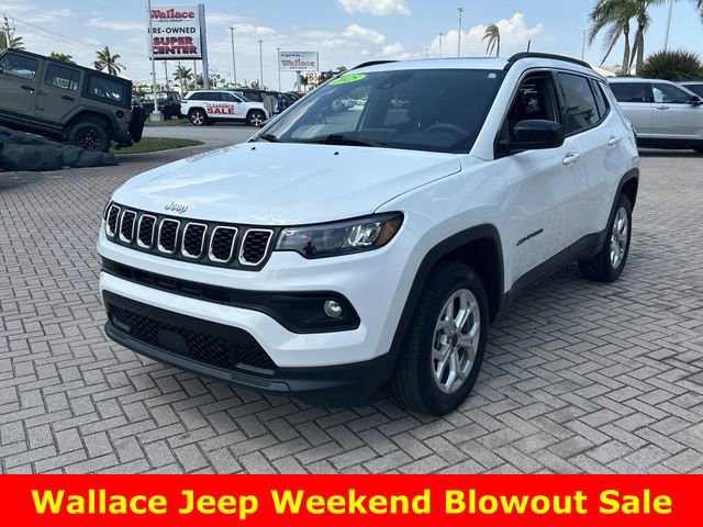 Used 2025 Jeep Compass Latitude w/ Sun & Sound Group image 3