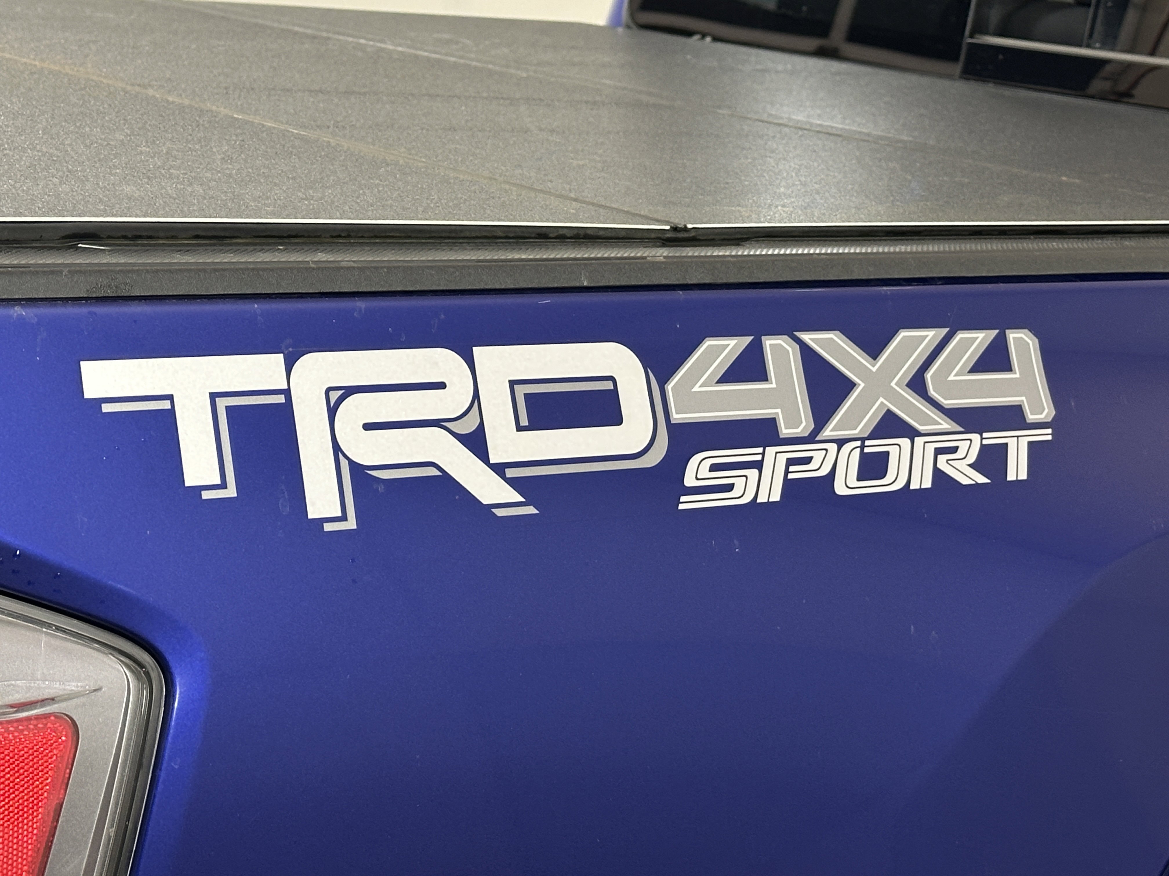 Used 2023 Toyota Tacoma TRD Sport image 7