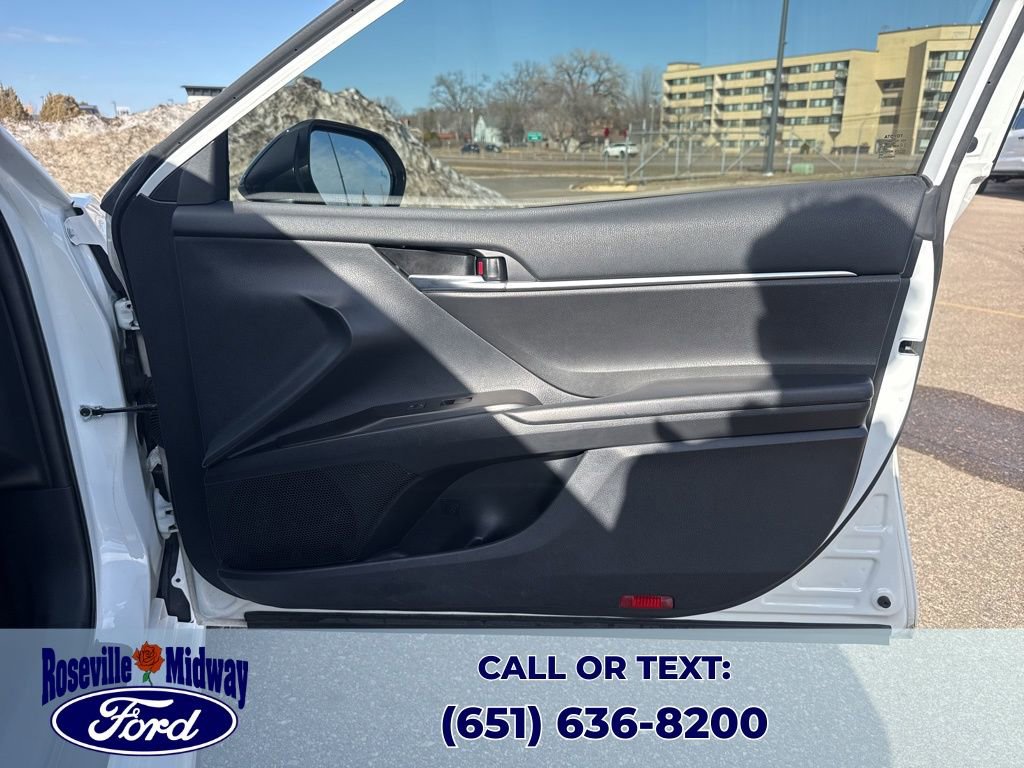 Used 2022 Toyota Camry SE w/ Convenience Package image 33