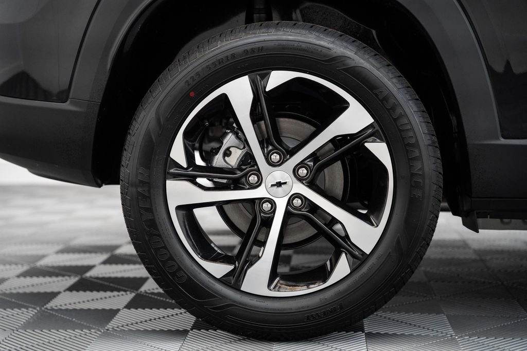 New 2026 Chevrolet Trax RS w/ Sunroof Package FWD image 19