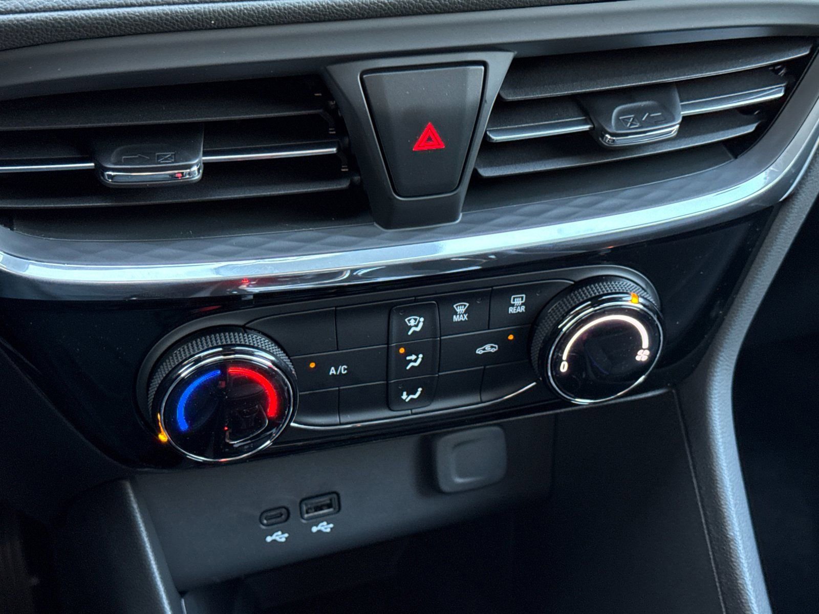 New 2026 Buick Encore GX Sport Touring image 20