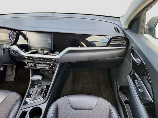 Used 2022 Kia Niro LXS FWD image 17