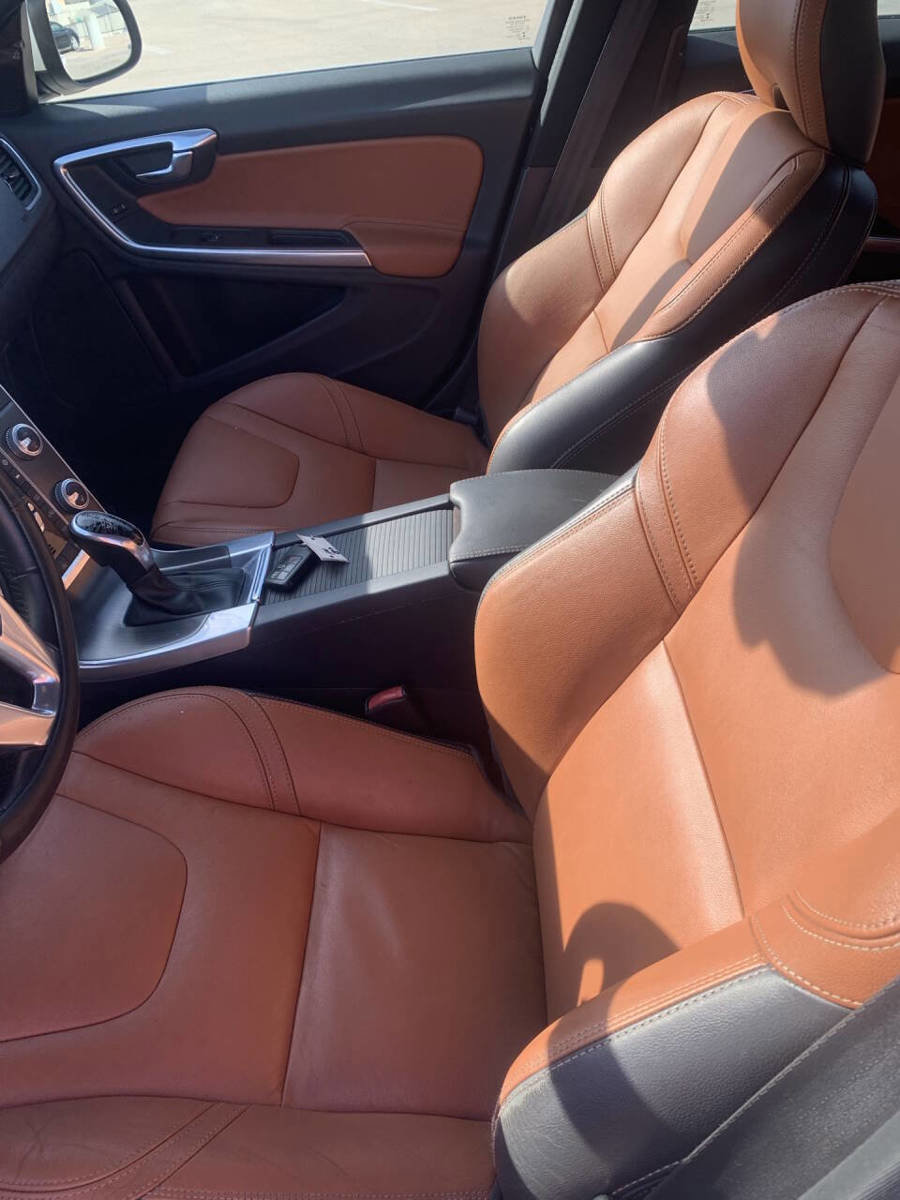 Used 2016 Volvo V60 T5 Premier w/ Convenience Package image 14