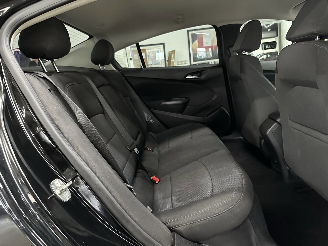 Used 2018 Chevrolet Cruze LT w/ Convenience Package image 15