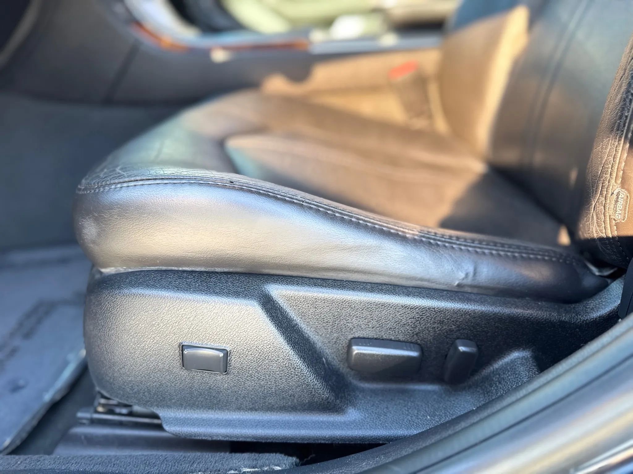 Used 2011 Cadillac CTS Luxury RWD image 33