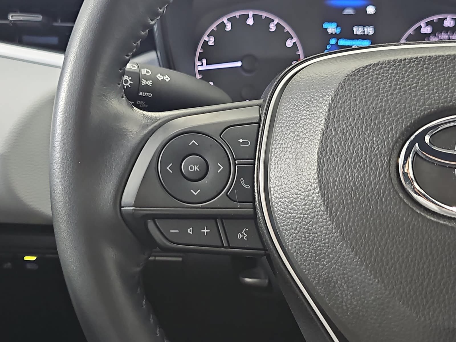 Used 2024 Toyota Corolla SE FWD image 16