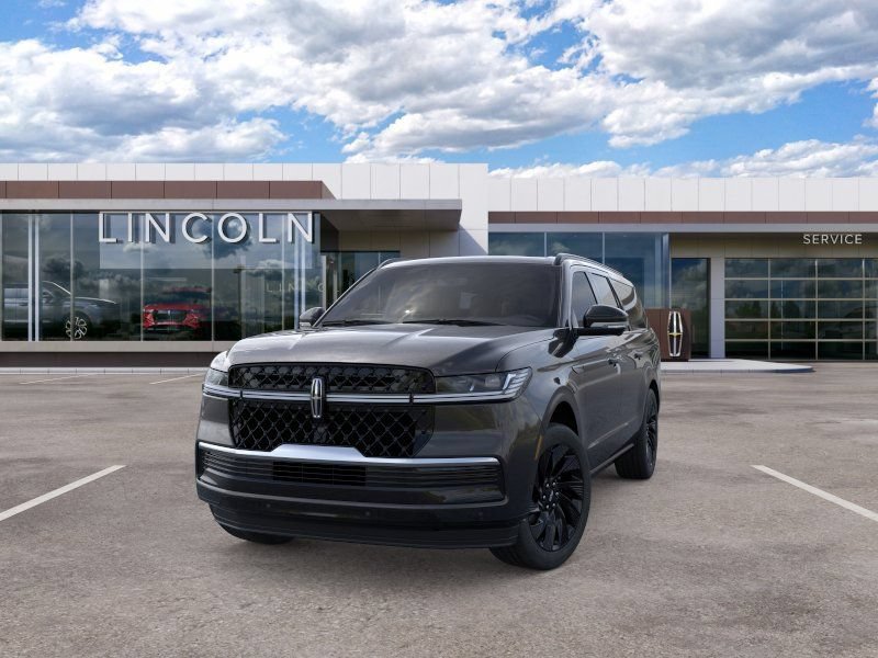 New 2026 Lincoln Navigator L Reserve w/ Jet Appearance Package AWD/4WD image 2