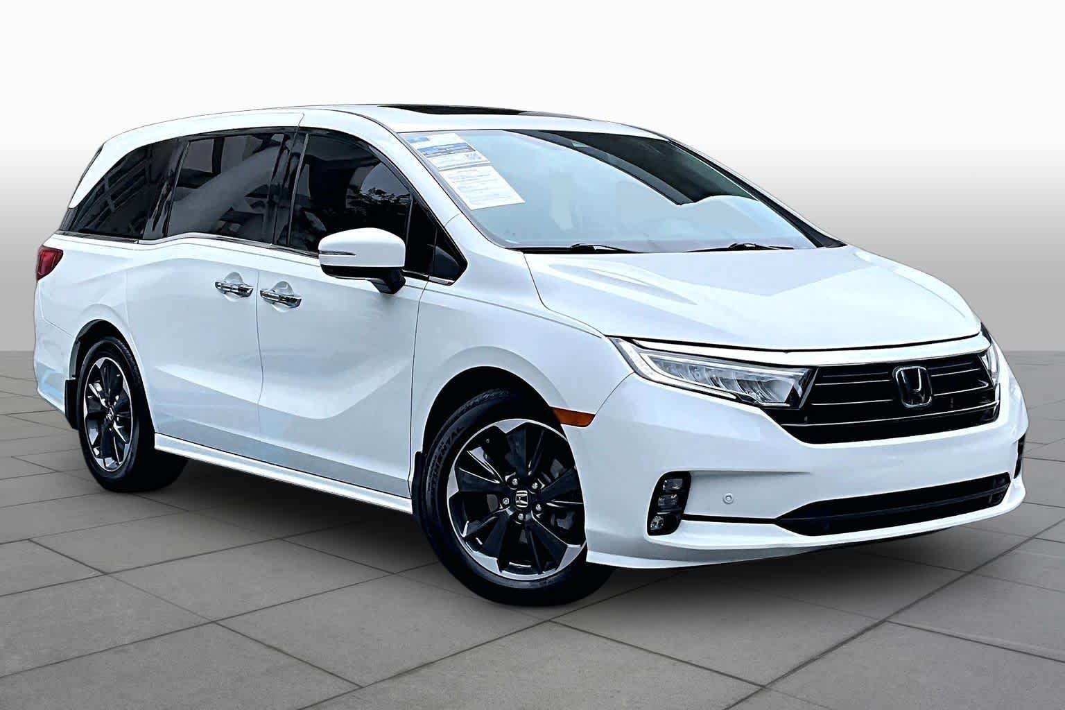Certified 2022 Honda Odyssey Elite image 3
