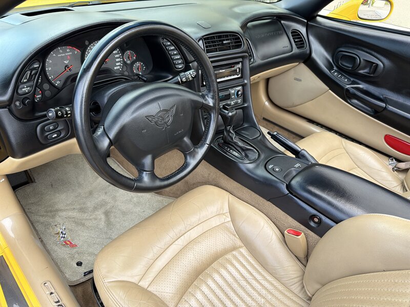 Used 2002 Chevrolet Corvette Convertible w/ Preferred Equipment Group2 RWD image 10