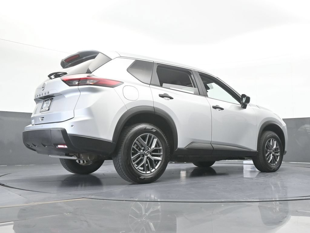 Used 2024 Nissan Rogue S FWD image 53