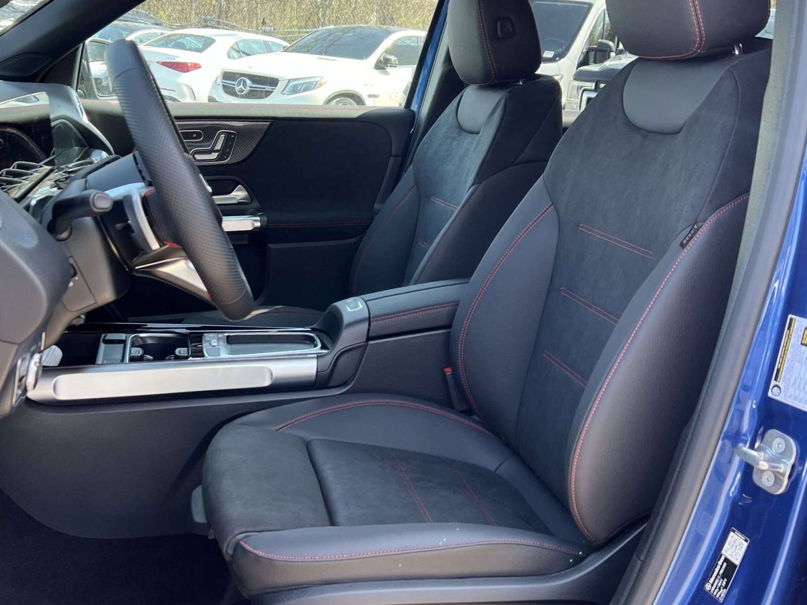 New 2026 Mercedes-Benz GLB 250 4MATIC image 11
