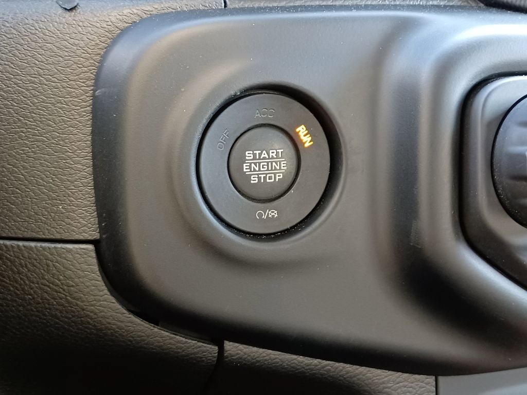 Used 2021 Jeep Gladiator 80th Anniversary AWD/4WD image 19