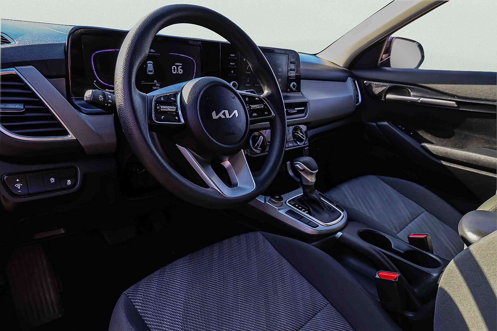 Certified 2024 Kia Seltos LX image 8