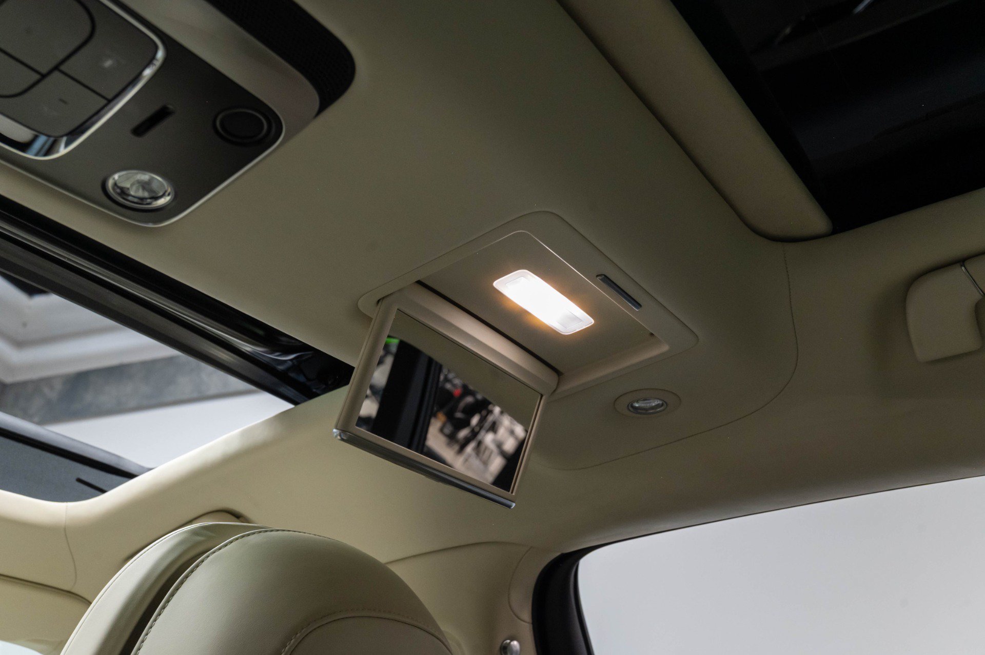 Used 2021 Bentley Flying Spur W12 AWD/4WD image 29