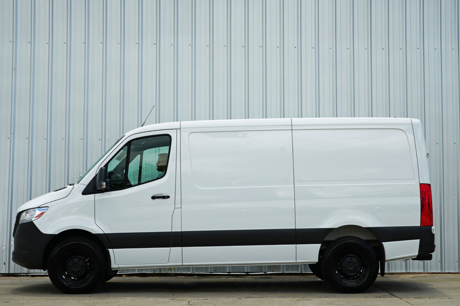 Used 2023 Mercedes-Benz Sprinter 1500 image 39