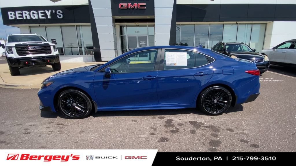 Used 2025 Toyota Camry SE w/ Convenience Package FWD image 6