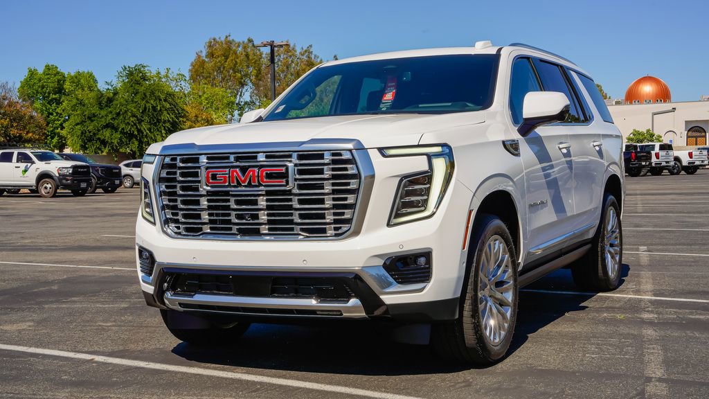 New 2026 GMC Yukon XL Denali w/ Denali Reserve Package image 2