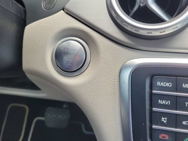 Used 2017 Mercedes-Benz GLA 250 image 28